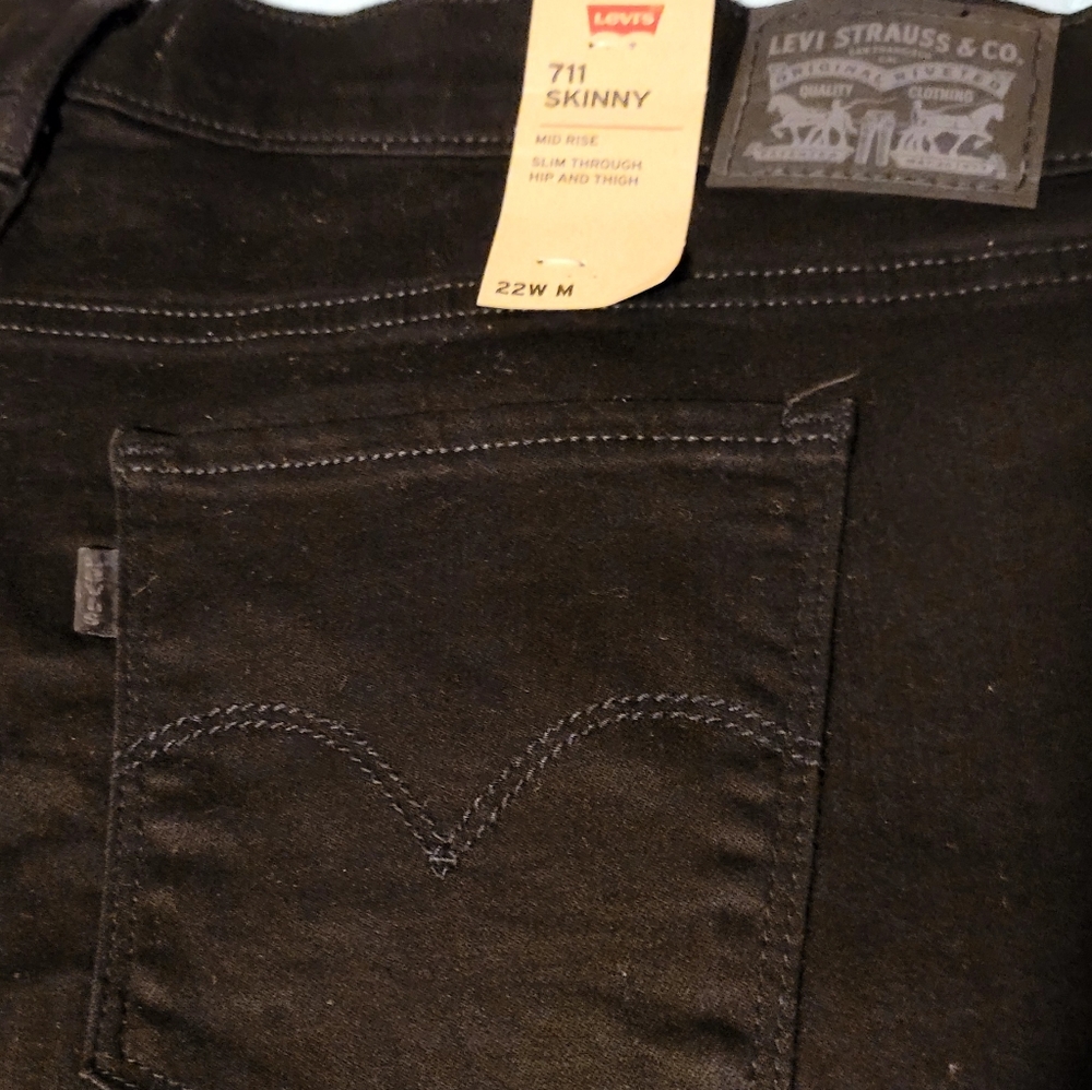 Levi's 711 skinny black Jean